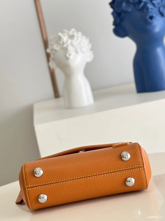 WIS MINI VUITTON LOUIS CHANELUNY 0122